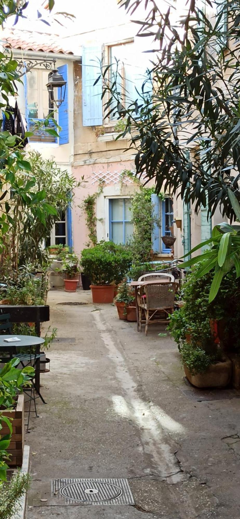 L'Appartement De La Roquette Centre Historique Arles Eksteriør billede