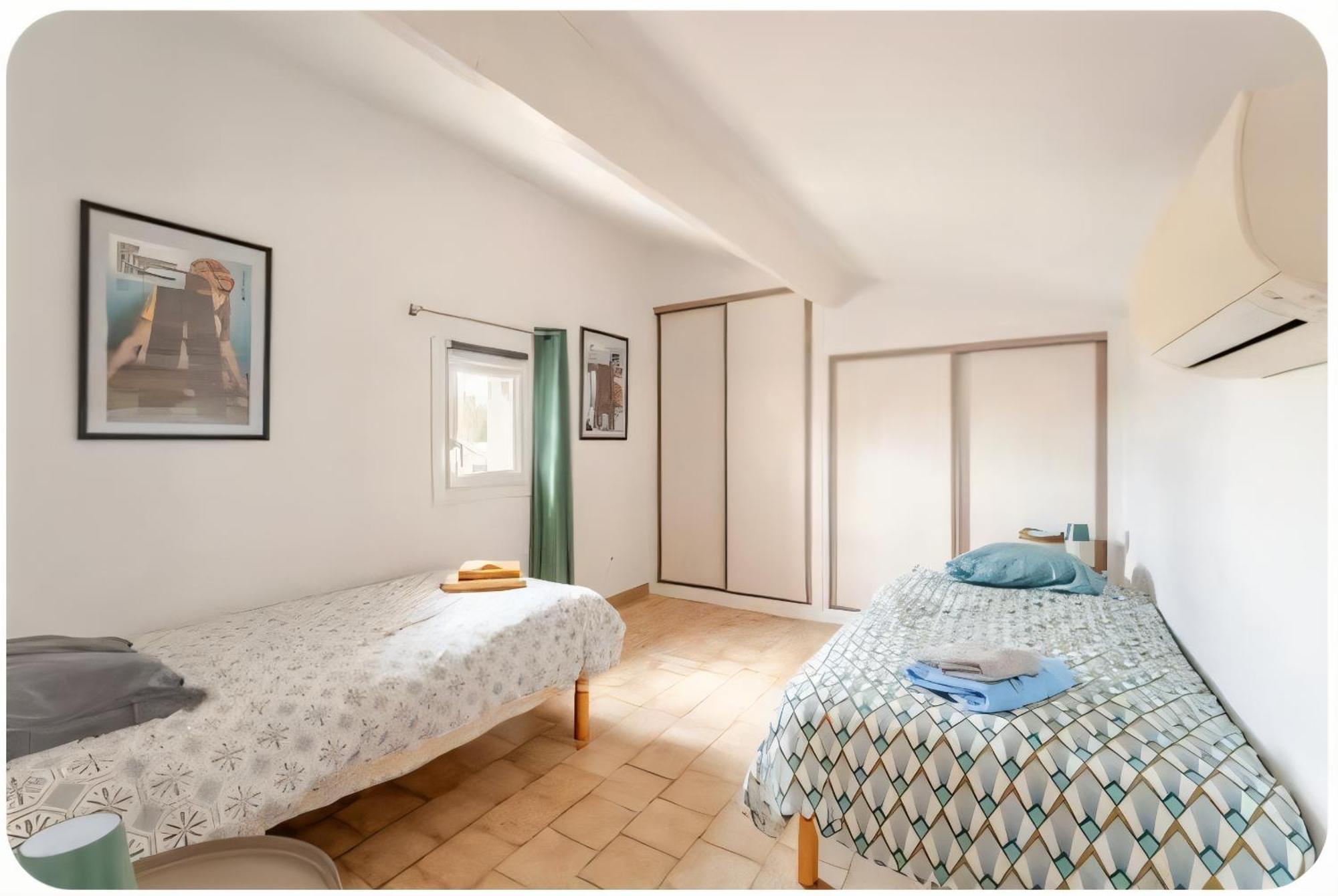 L'Appartement De La Roquette Centre Historique Arles Eksteriør billede